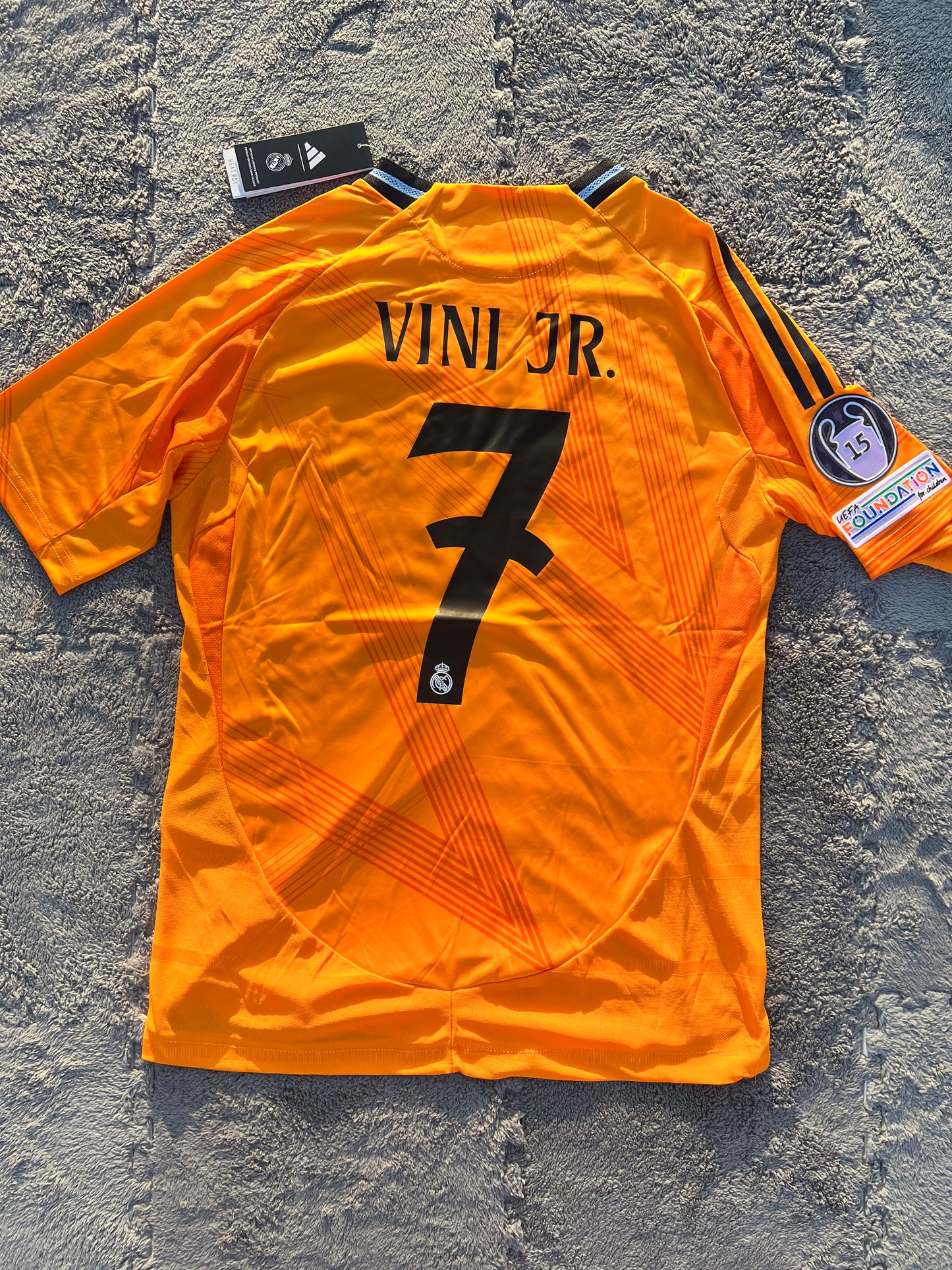 Real madrid 2024-25 away vinicius