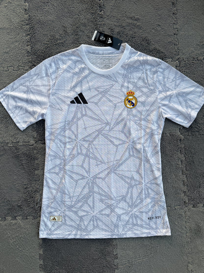 Real madrid 2025 trainig kit